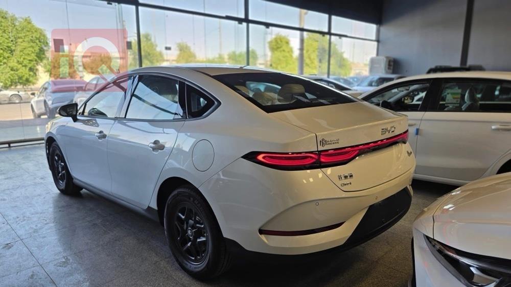 بي واي دي Qin Plus